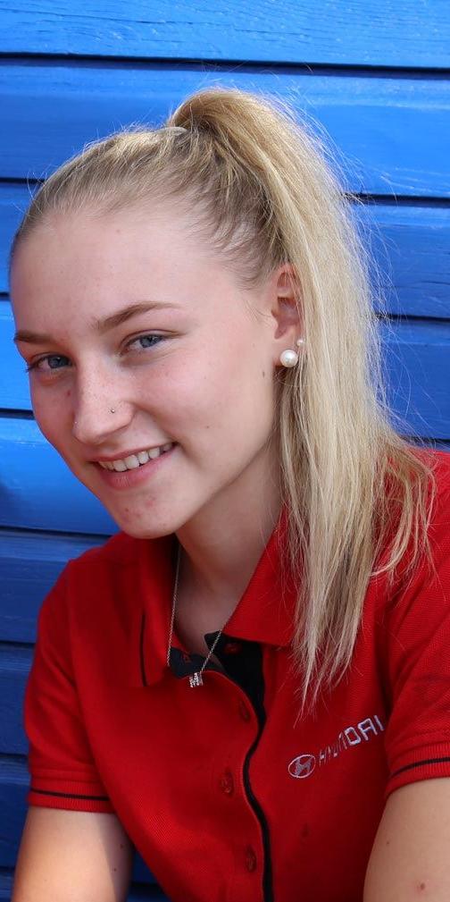 Svenja:  Automobil-Fachfrau, Admin-Werkstatt
